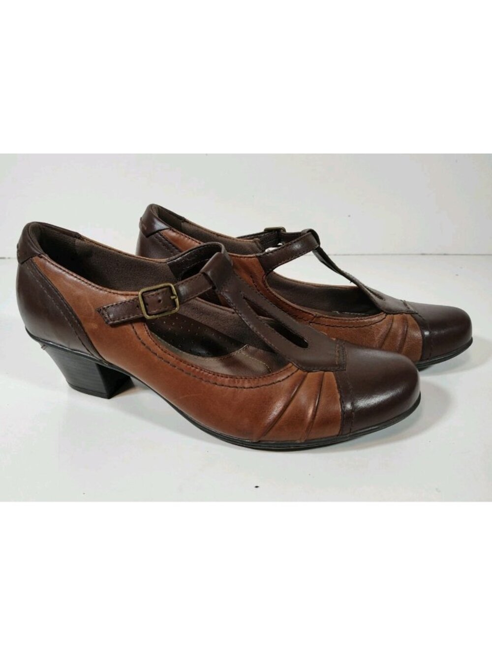 Earth Wonderlust T- Strap Mary Jane Pumps Women's 9 B Two Tone Bark Comfort